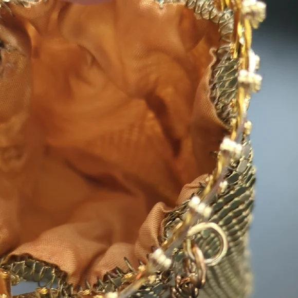 Vintage Whiting & Davis Gold Mesh Expandable Bag - Picture 9 of 12